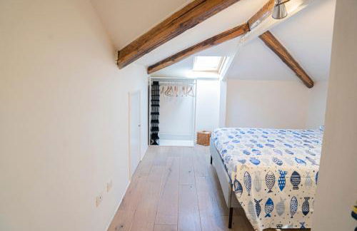 049 - Attico ELEGANTE, 10 minuti a piedi da MARE e SPIAGGIA - POSTO AUTO PRIVATO GRATIS - Foto 35