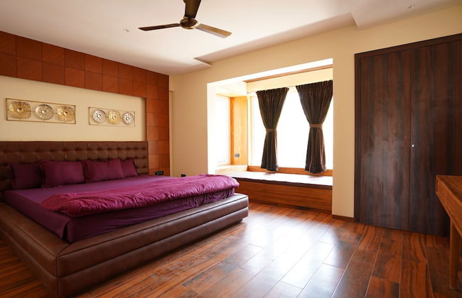 Casino Villa by Shiloh Stays - Photo 2