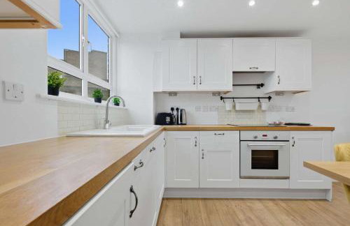 Cozy Nice View 4ppl 2Bed Flat Near River Walks St Katharine Docks BURR-86-Fred - Photo 16
