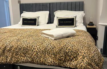 4 BRD House, with Double Parking - Photo 11