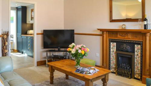 Rowan House - Photo 4