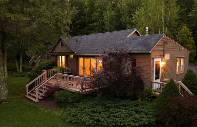 Twin Cabin I - Hot Tub Firepit Hiking Retreat - Foto 1