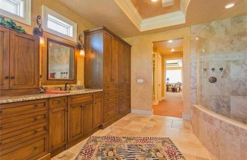 Large Mediterranean Oasis - Water Views & Pool - Photo 13