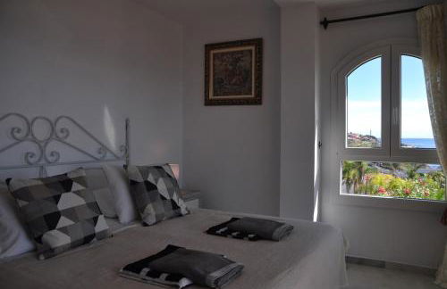 Spectacular 3 bedrooms Sea Views apartment - Photo 28