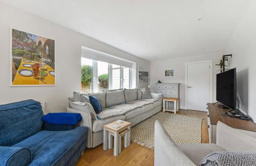 East Winds, West Wittering - Photo 3