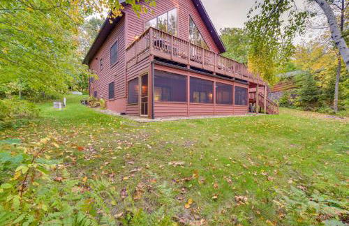 Lakefront Wisconsin Cabin with Boat Dock! - Foto 34