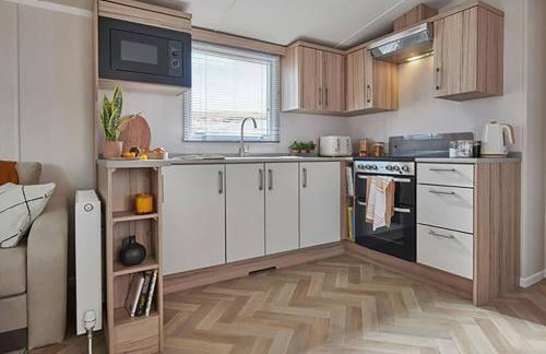 Heather View Essential Clover Caravan Pet 1 - Photo 5