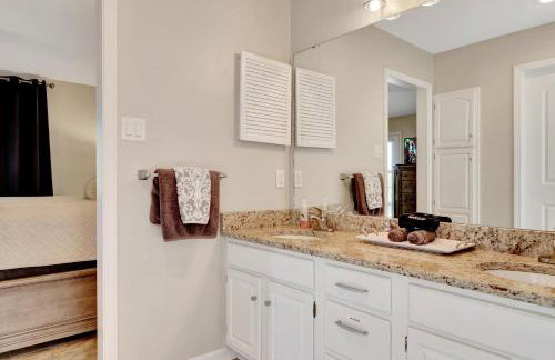 Pool and Dock Access Lakefront Hot Springs Condo! - Foto 26