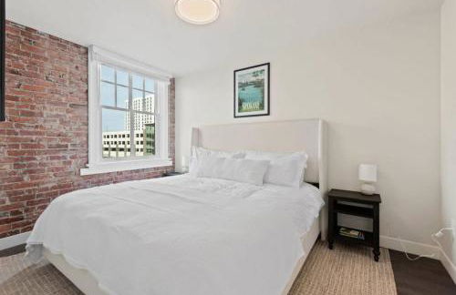 King Bed J and K on Main Luxury Apartment 403 - Foto 4