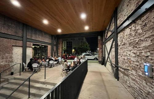 Mercantile industrial loft! - Photo 15