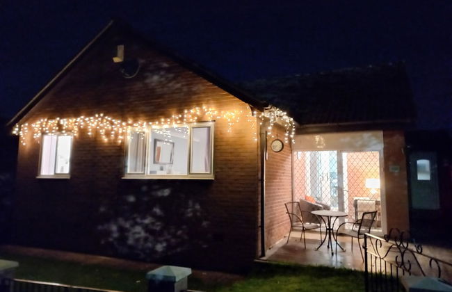 Charming Wentworth Lodge With Countryside Views - Photo 30