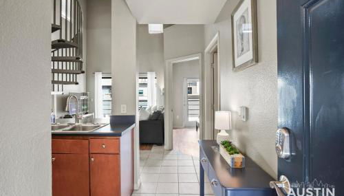 King Beds and Patio Dining in ATX West Campus Gem - Foto 5