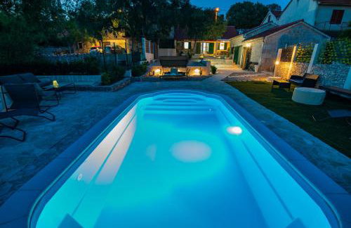 Kameni dvori - Photo 49