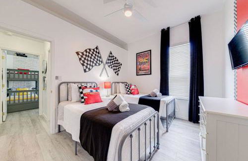 596 Modern 5 bed home overlooking beautiful golf course and conservation with Games room - Foto 76