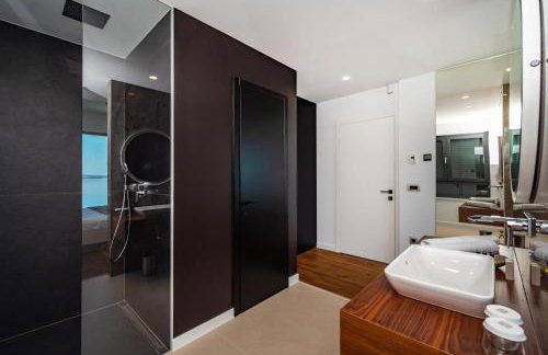 Luxury Villa Novita with Pool - Photo 72