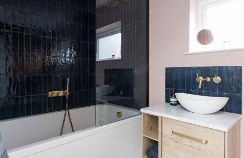 Chic 4-bed Coastal Retreat in Heart of Bosham - Foto 55