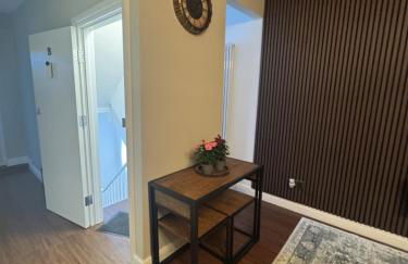 Timeless Spacious 1bedroom Duplex apartment with balcony in Shoreditch - Photo 5