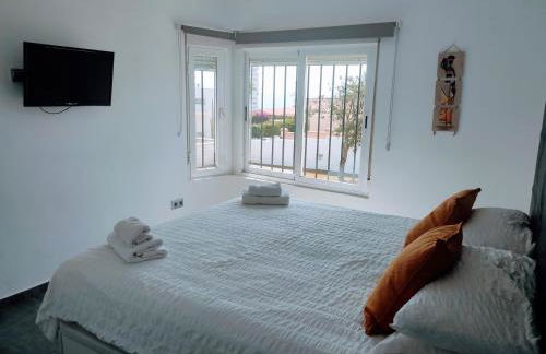 Torreguadiaro Villa - 2 mins walk from the bars and restaurants - Foto 37