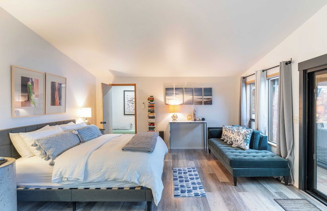 Oceanfront w/ Game Room, Fire Pit, Panoramic Views Angels Landing by Avantstay - Photo 4