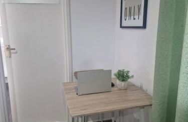 Abdul's Apartment BGH Free Parking - Foto 24