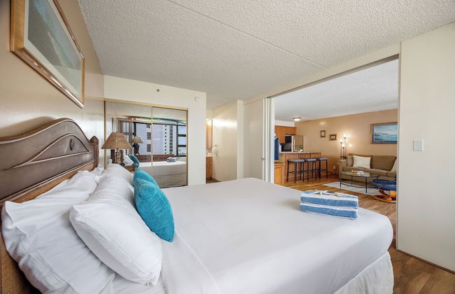 High Floor Ocean View Condo (King Bed and Parking) - Foto 47