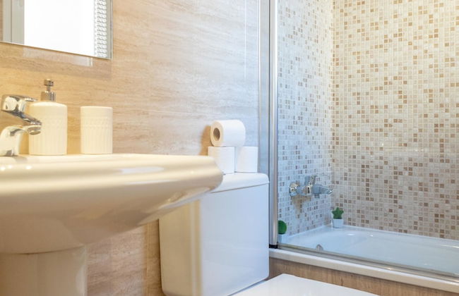 Holidays2Malaga Juan de Mena Apartments - Photo 63