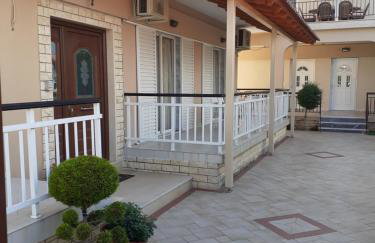 Chrysafis Apartments - Photo 2