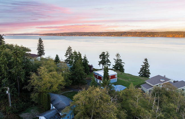 Incredible Water Views, Deck Relaxing Retreat Greenbank Getaway by Avantstay - Foto 3
