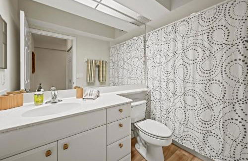 1st floor condo, resort amenities, stunning view - Foto 45