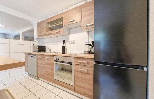 Tolstov Apartments - 3 Room Apartments with Garden - 20 Min Messe DUS & Airport DUS - Foto 19