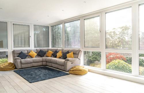 5 Bed House - Pool - Hot Tub - Sauna - Pool Table - Near New Forest and Beach - Sleeps 12 - Photo 29