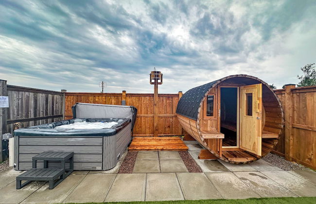 Cavendish Bosom Buddies Cottage Resort - Photo 1