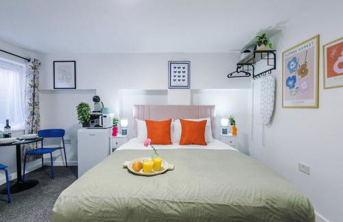 Jephsons Lodge Studio 4 - Free Parking, WiFi, Netflix & Prime, Cosy Basement Studio - Foto 7