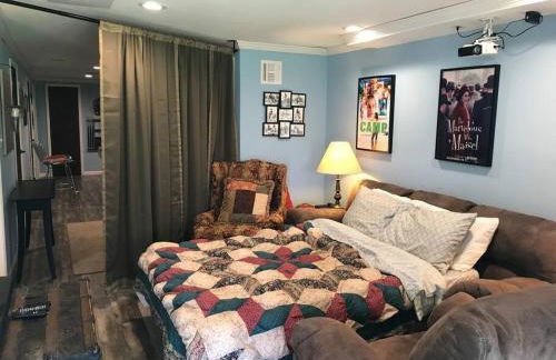 Spacious Catskills Home with Covered Hot Tub - Foto 30