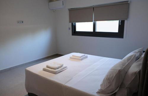Poseidon 77B Luxury Residences - Photo 49