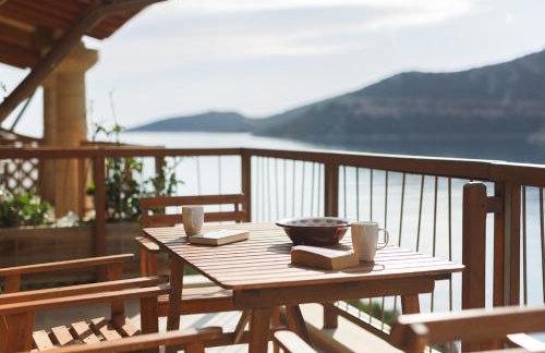 Into The Blue Apartment - Photo 1