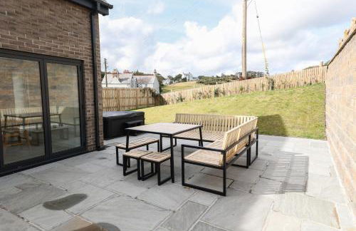 Tai Porth Llechog Bungalow by Birch Stays - Photo 7