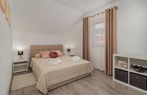 Aura Apartment - Photo 1