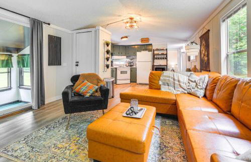 Peaceful Brookside Getaway about 10 Mi to Okemo Slopes! - Foto 5