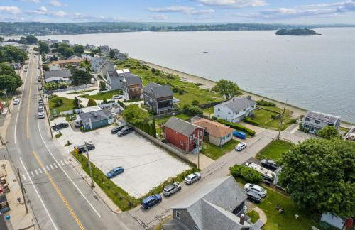 The Roost- Steps to beach & incredible water views - Foto 3