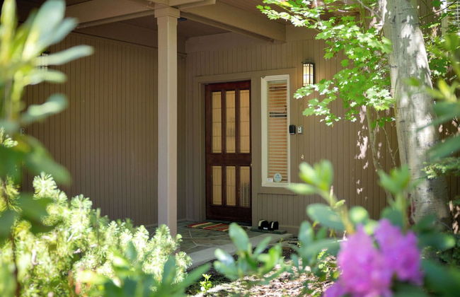 Perfect Basecamp for Mt. Bachelor With Hot Tub - Photo 32