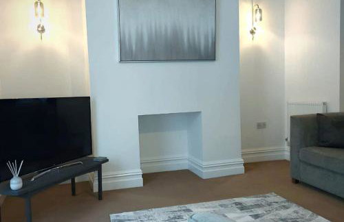 2 Bedroom City Centre Duplex Apt - Photo 15
