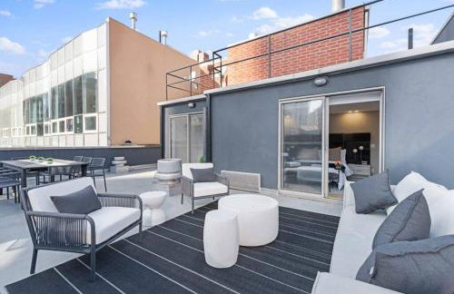 3BR Penthouse Suite with Massive Private Rooftop - Photo 36