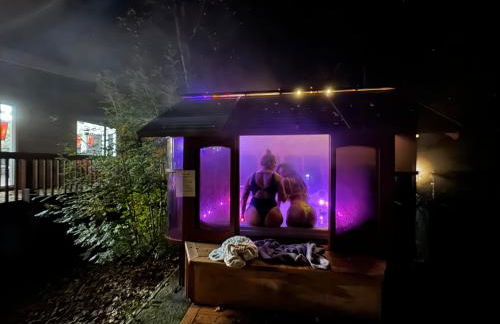 Hot Tub Stunning Mountain Views 2 kitchens 4 bedroom 2 bathroom - Foto 10