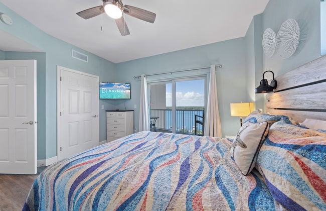 Crystal Tower Comfort Condos by Hosteeva - Photo 51