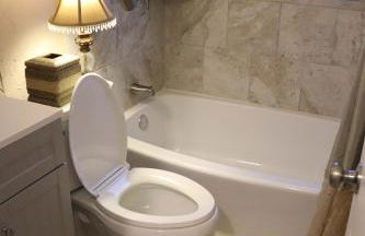 Charming 2 bedroom Retreat minutes from Downtown - Foto 16