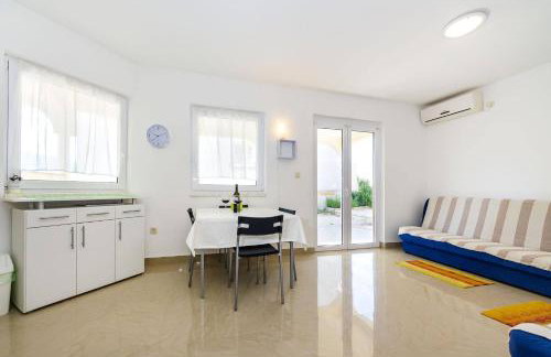 Apartmani Tanja Pridraga - Photo 44