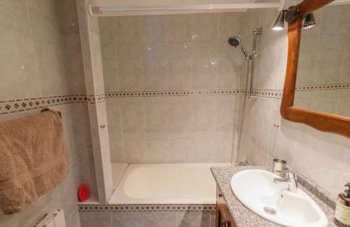 Sopelana pueblo muy cerca de la playa ideal para surfistas y familias. - Photo 5