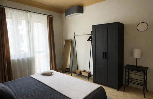 Two bedroom apartment with private parking - Photo 14