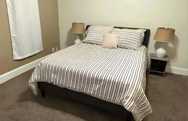 Downtown 1BR Stay Walk to Cafes & Parks - Foto 8